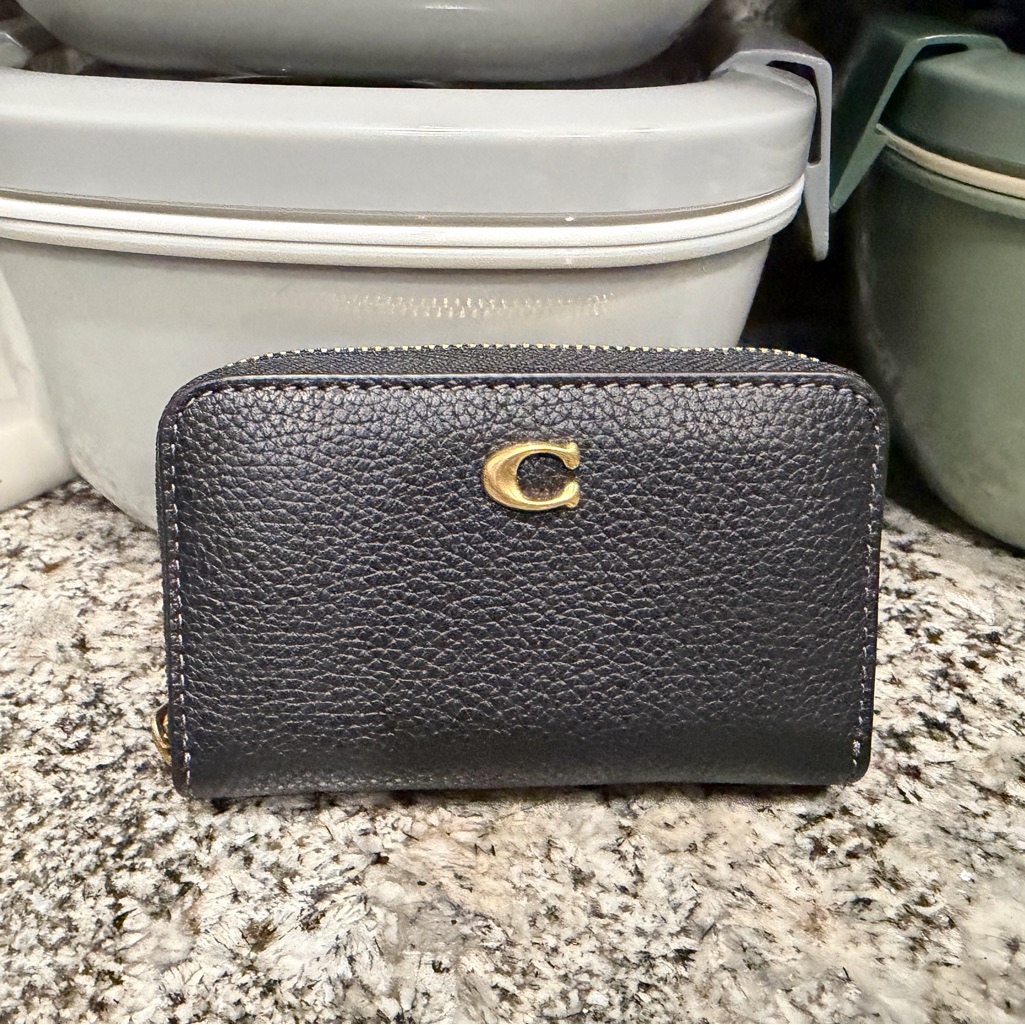 Coach Black Leather Card Holder With Gold Logo